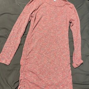 And now this dress, pink with blue shades, strings to pull at the sides